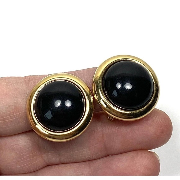 MONET Clip Ons Clips Earrings Black Acrylic Gold Tone Circles Vintage Signed - Picture 10 of 10